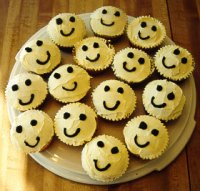 Smiley cupcakes ^_^